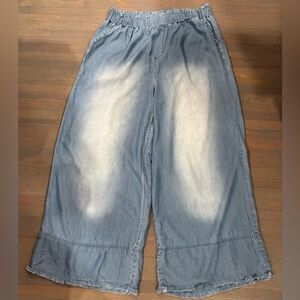 631. Zenana Light Blue Wide-Leg Jeans